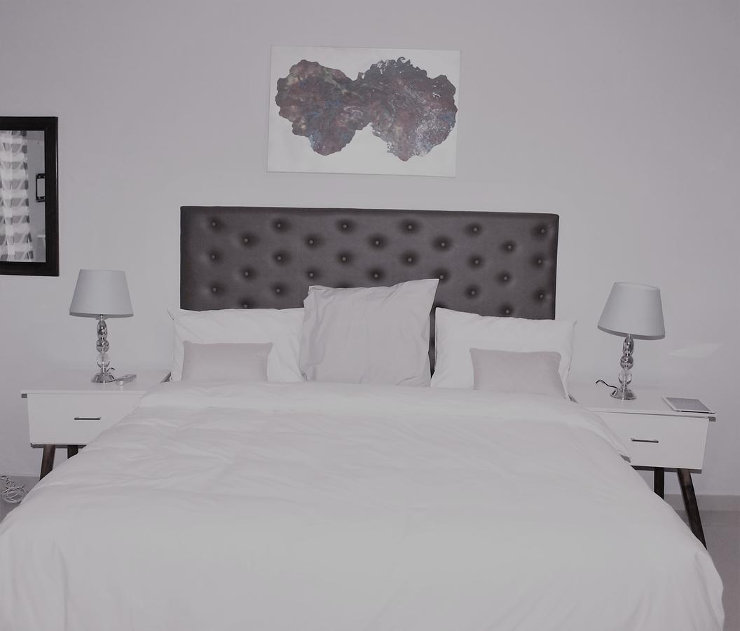 Bed and Breakfast Sapphire Court Габороне Экстерьер фото